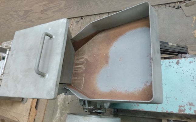 Granulator, Carbon Steel, 15" L x 12" width x 3" deep feed pan, 8" diameter chamber, 6" x 4" inlet, 2 HP - Image 6