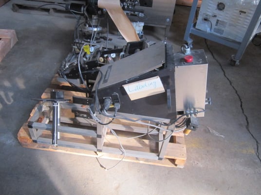 Versapply #9100R-70, Wipe on Printer Applicator, 4" to 7" label size, 750 labels/min, R-L, 115V - Image 1