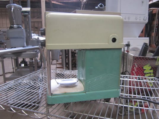 0.35 lb. Mettler-Toledo #H6T, Analytical Scale w/Balance Tray, carbon steel, 160 gram cap. - Image 2