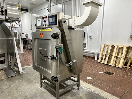 Amana #QMP-2300, Batch Microwave, 36" diameter x 32" deep, 31" diameter turntable, 480V, 2000 - Image 2