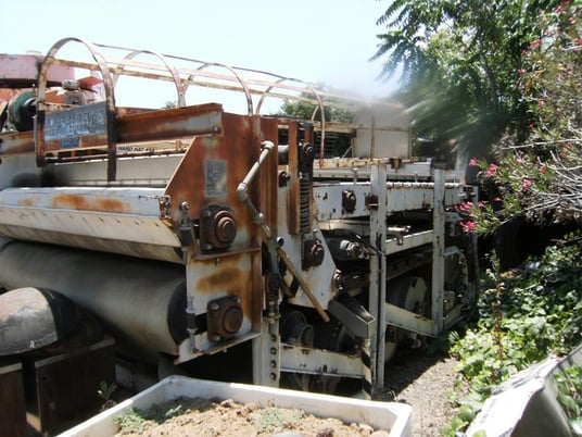 Komline Sanderson #GMD-2/0, belt filter pres, 2 meter, 2 HP, DC main, 1 HP, DC feeder - Image 1