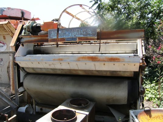 Komline Sanderson #GMD-2/0, belt filter pres, 2 meter, 2 HP, DC main, 1 HP, DC feeder - Image 2