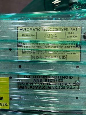 38 KV Mcgraw Edison Edison, 3 phase, 400 amp continuous, 6000 amp interrupt, hydraulic, automatic (3 - Image 1