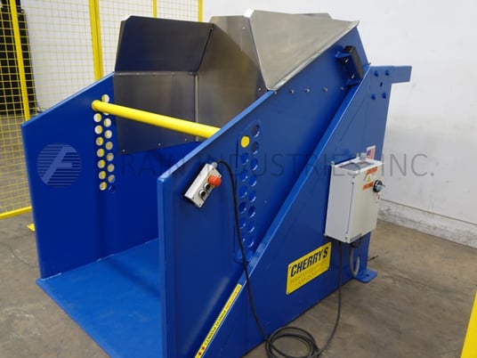 Cherrys Industrial #BXD-2500-48, hydraulic ground level loading tote dump, rated up to 2500 lbs. - Image 2