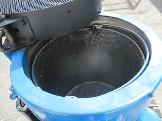 New Holland Ltd #K90, centrifugal spin dryer - Image 6