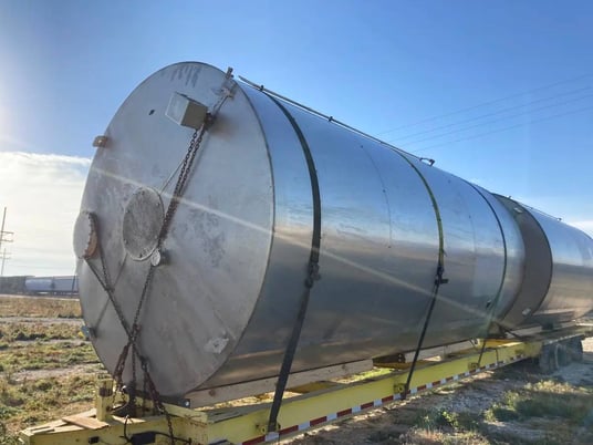 9136 gallon, Stainless Soy Bean Oil Silo, 22.9 min. Circ. capacity, 25 max Circ. Fuse, 15 kW, 480 VAC - Image 5
