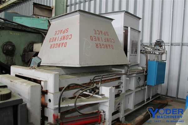International Waste Industries, paper / cardboard baler - Image 1