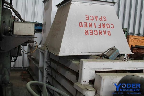 International Waste Industries, paper / cardboard baler - Image 4