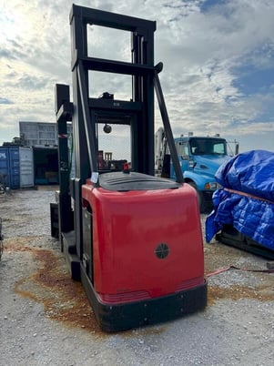 1400 lb. Raymond #SA-CSR30T, electric forklift, Precision Mark II Electric battery charger - Image 3