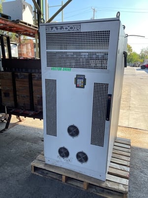 300/350 HP Baldor, VE0709B00, VFD drives, 460 VAC input, 0-1000 Hertz (2 available) - Image 2