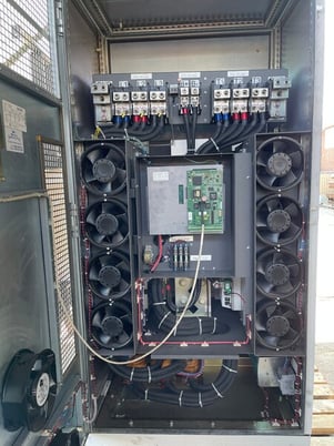 300/350 HP Baldor, VE0709B00, VFD drives, 460 VAC input, 0-1000 Hertz (2 available) - Image 4