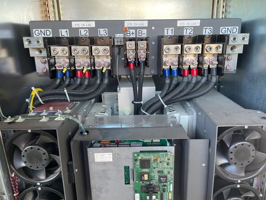 300/350 HP Baldor, VE0709B00, VFD drives, 460 VAC input, 0-1000 Hertz (2 available) - Image 5