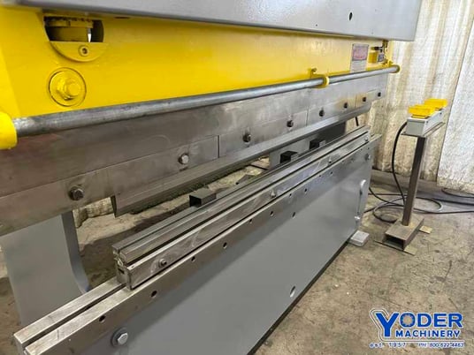 55 Ton, Pacific #JL55-8, hydraulic press brake, 8' overall, 78-3/4" between housing, 6" stroke, 6" throat - Image 3