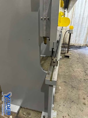 55 Ton, Pacific #JL55-8, hydraulic press brake, 8' overall, 78-3/4" between housing, 6" stroke, 6" throat - Image 4