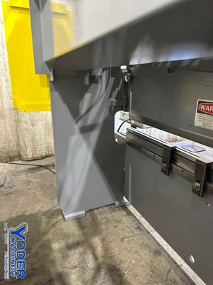 55 Ton, Pacific #JL55-8, hydraulic press brake, 8' overall, 78-3/4" between housing, 6" stroke, 6" throat - Image 6