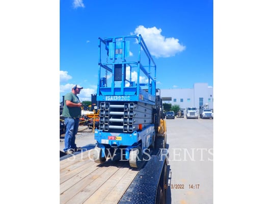 Genie #3232E, Scissor Lift, 32' lift height, 2015 - Image 2