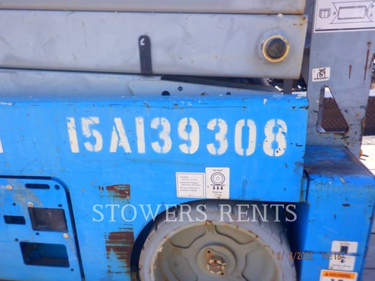 Genie #3232E, Scissor Lift, 32' lift height, 2015 - Image 3