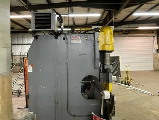 150 Ton, Pacific #K150-17.5, hydraulic press brake, 17.5' OA, 192" between housing - Image 2
