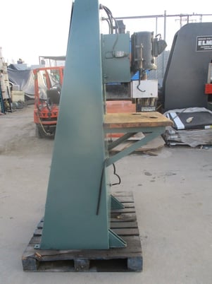 Cemco, multi spindle drill press / vertical boring machine wood or aluminum - Image 3