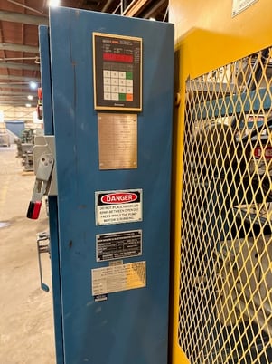 Rocheleu #R4, blow molder, single head, 10" x 10" usable platen size, 1994 - Image 4