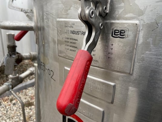 140 gallon Lee, Stainless Steel jacketed tank, 36" dia. x 34" straight side, 100 psi/FV, 1996 - Image 3