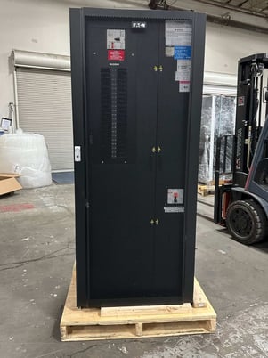 Eaton, 93PM-100 IAC-D, distribution cabinet, 208/480 Volts, with 42 pole distribution panel board - Image 1