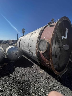9000 gallon Stainless Steel Vertical Tank - Image 1