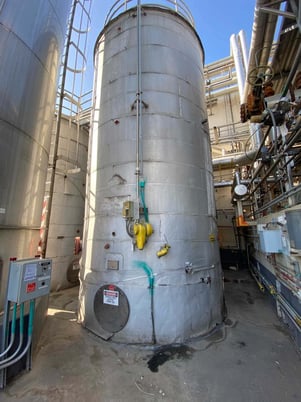 9000 gallon Stainless Steel Vertical Tank - Image 4
