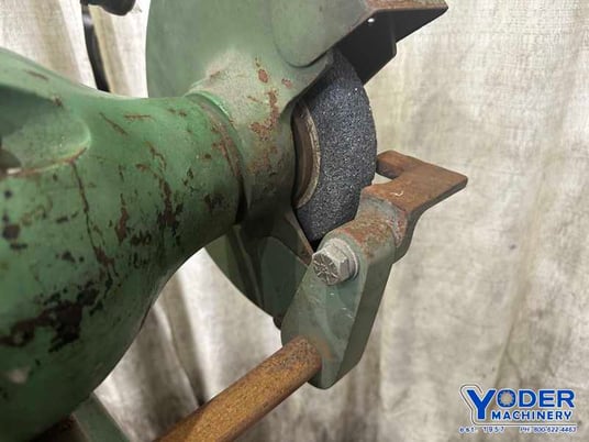 Albertson #SKC65AB48, double end grinder, 10" wheel diameter, 3/4 HP, 1725 RPM, eye shields - Image 4