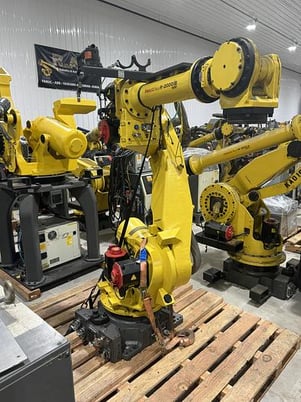 Fanuc, R-2000iB/165F, 6-Axis robot with R-30iB Control, 165 Kg, 2655mm reach, 2013, #105138 - Image 1