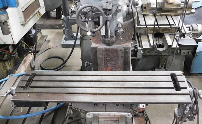 Hartford, 9" x 42" table, 2 HP, 12" X, 28" Y, 16" Z, 80-2720 RPM, R-8, X-Axis power feed, Spaulding - Image 3