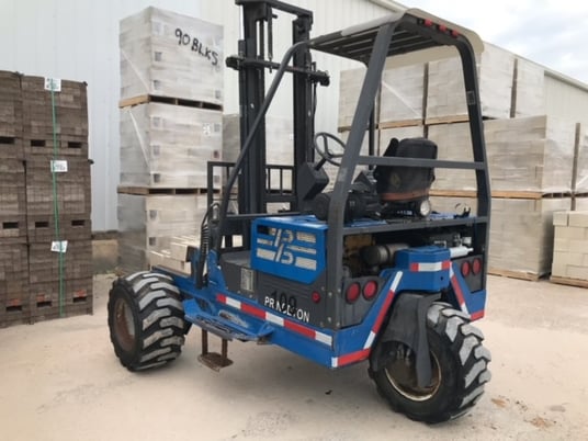 5000 lb. Princeton #PB50, truck mounted forklift, 4 cylinder diesal engine, 110" lowered mast height, 2006 - Image 3