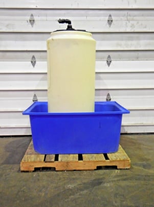 General Electric #NX122, Betz Spectrus, 80 gallon poly cylinder CDS tank w/spill container - Image 2