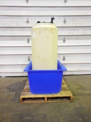 General Electric #NX122, Betz Spectrus, 80 gallon poly cylinder CDS tank w/spill container - Image 3