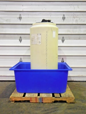 General Electric #NX122, Betz Spectrus, 80 gallon poly cylinder CDS tank w/spill container - Image 4