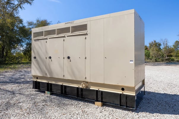 300 KW Kato light #6125HF070, generator, enclosed, 317 hours, #090750 - Image 2