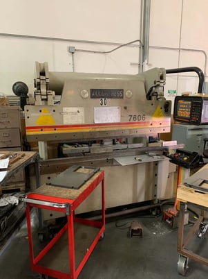 60 Ton, Accurpress #7606, CNC press brake, 6' overall, 52" between housing, 8" stroke, 14" open, foot pedal - Image 1