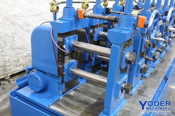 7 Stand, Yoder #M2-1/2, rollformer, 2-1/2" shaft diameter, 14" roll space, side pass rolls, 60 HP - Image 2