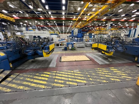 L & F #L1000-100-40, CNC, 0-480" distance jaws, 36" stroke, 50 -500 Tons per jaws, 1000 tons, 48"x96" die - Image 10