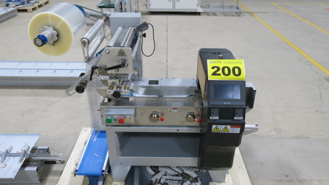 Suntech #30-300, horizontal flow wrapper, programmable touch screen Control, 2021 - Image 2