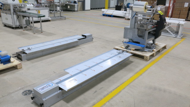 Suntech #30-300, horizontal flow wrapper, programmable touch screen Control, 2021 - Image 5