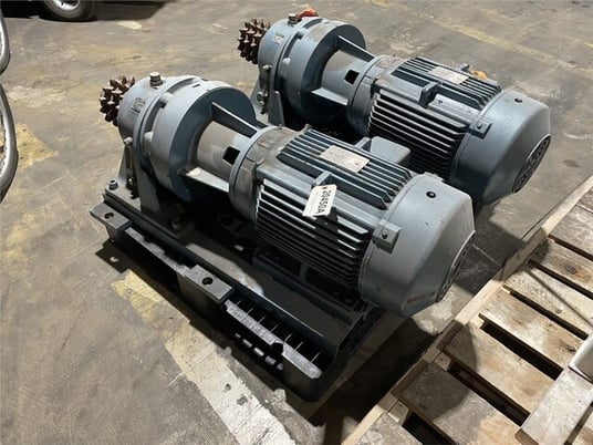 30 HP, Sumitomo #CHHJM-S-30-4185Y-25, planetary gear reducer, 25.00 :1 gearbox ratio, 35.7 HP - Image 1