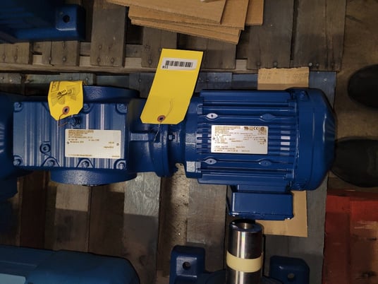 2 HP, 1740 RPM, SEW #SA67DRE90L4, gear reducer, 28 RPM, 230/460 Volts 3 phase, new surplus - Image 1