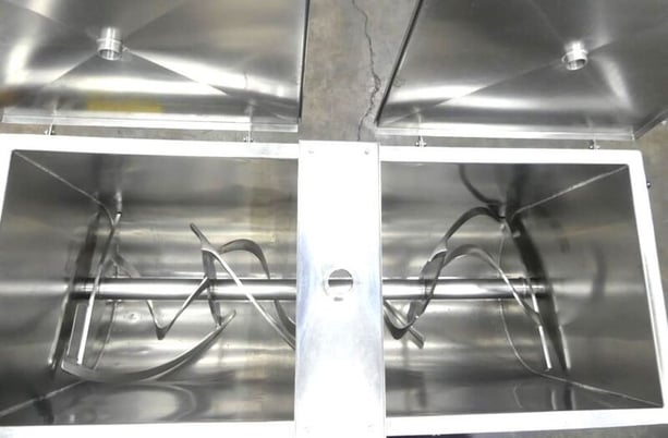 36 cu.ft. American Process #DRB36, Stainless Steel ribbon blender, 5/10HP, 80" L x 32" W x 35" D trough - Image 5