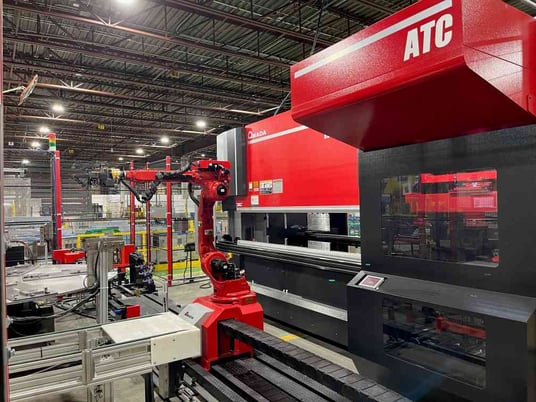 100 Ton, Amada #HG1003ARS, Robotic Bending System, 10' overall, 2017 - Image 1