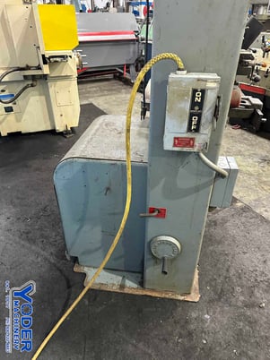 20" x 13" DoAll #2013-V, vertical band saw, 24" x24" table, 154" x1" blade, 3 HP, work light, 1985 - Image 7