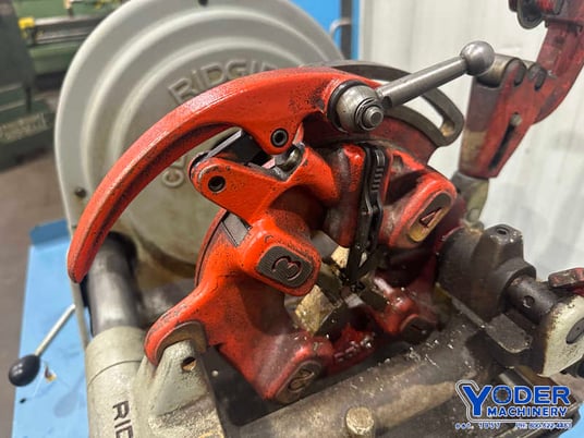 1/4" - 2" Ridgid #1822-I, bolt & pipe threader, 1/8"-2" pipe capacity, standard threading die, 1-1/2 HP - Image 4