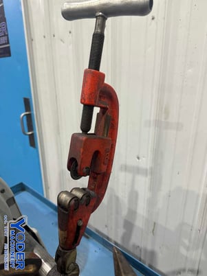 1/4" - 2" Ridgid #1822-I, bolt & pipe threader, 1/8"-2" pipe capacity, standard threading die, 1-1/2 HP - Image 5