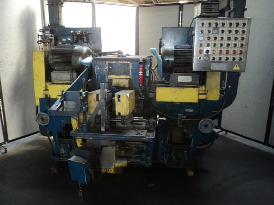 Gardner #SDG2-23, disc grinder, 23" OD grinding wheel,belt thrufeed, 20 HP spindle motors - Image 1