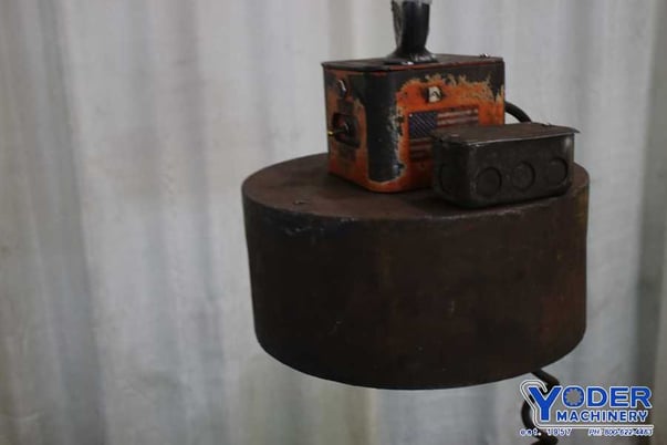 Crane lifting magnet - Image 1